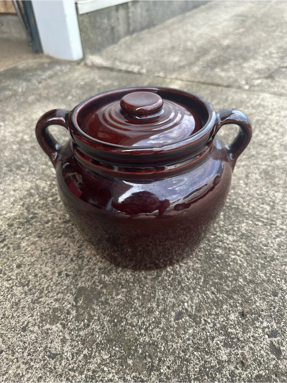 Ceramic Two-Handle Covered Bean Pot - Deep Brown